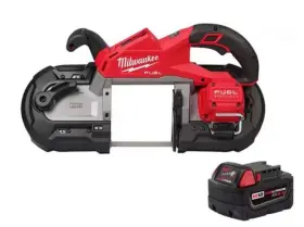 045242321582 MILWAUKEE Fuel Saw Bat Kit